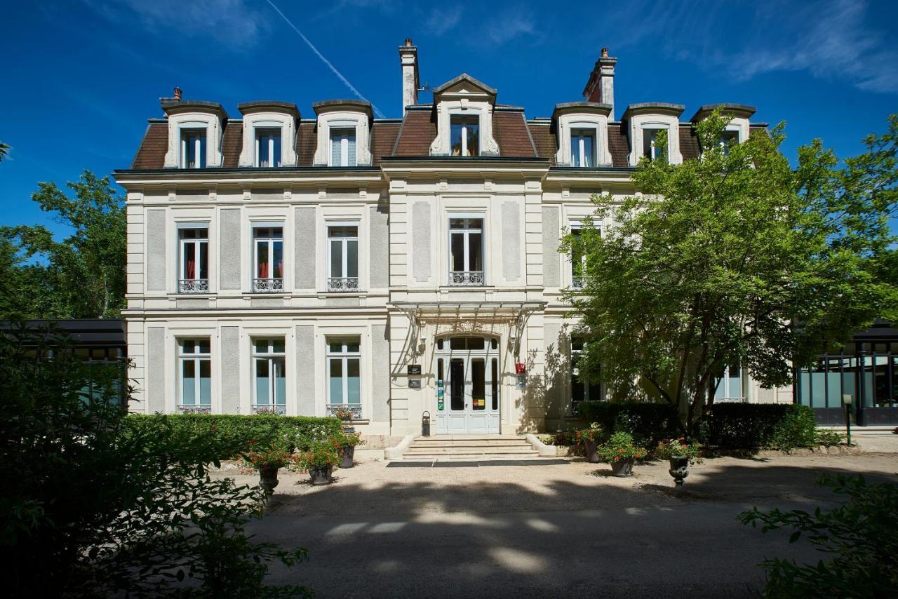 Chateau De La Dame Blanche - Logis Geneuille Exteriör bild